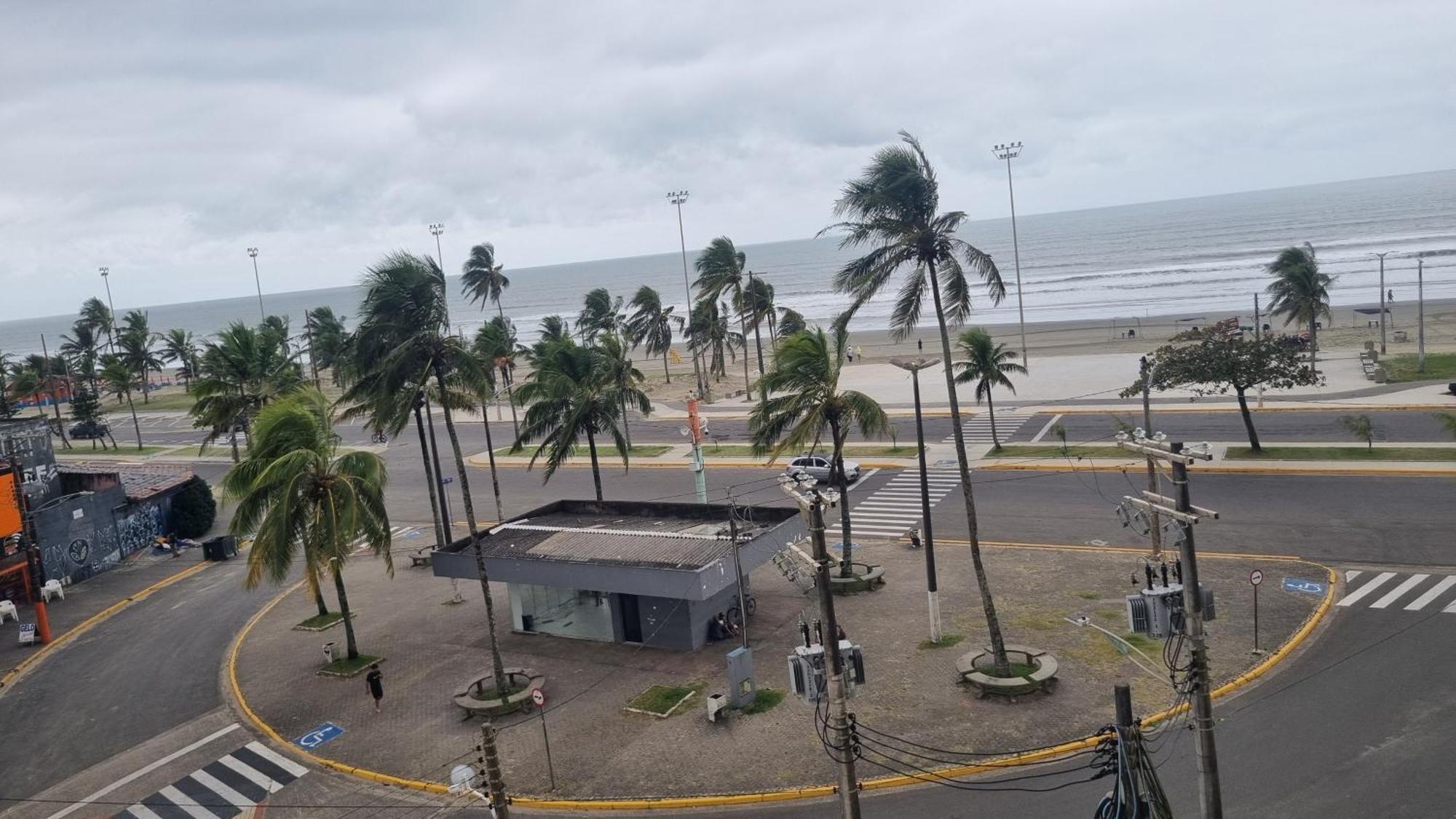 Apto Em Frente Ao Mar - Predio Redondo Peruíbe Kültér fotó